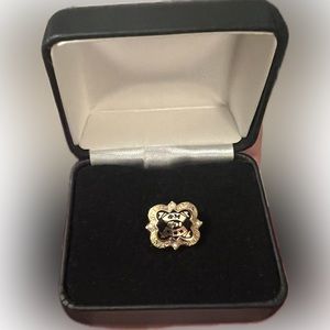 Phi Mu Pearl pin